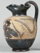 Attributed to the Athena Painter (Attic, active 500-460 BC) Two warriors in ambush, perhaps Odysseus and Diomedes - Black figure oinochoe (view 3)