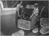 girls delivering ice 1918