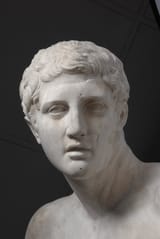 1568900935675