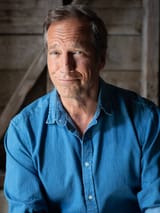 portrait_xl_70_Blue_Shirt_Headshot