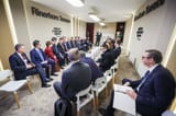 vucic WEF magareca klupa