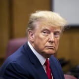 230404-1x1-donald-trump-court-room-ew-348p-981cc5-3350235964