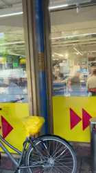 Lidl Finn Chud Customer knocks out thief_thumb.jpg