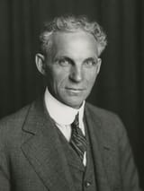 Henry_Ford_portrait_1915