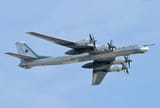 Tupolev_Tu-95_over_Moscow_Kustov_(cropped)