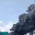 Russian Telegram channels report that in Shebekino, Belgorod region of Russia, a fire broke out in an industrial zone after a drone strike. 04-07-2025 V1 HD_thumb.jpg