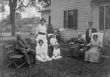 Intergenerational-family-in-late-1800s-1
