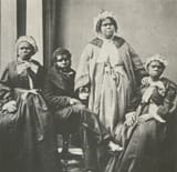 800px-Truganini_and_last_4_tasmanian_aborigines