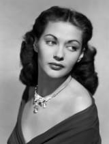 yvonnedecarlo
