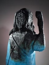 16melania-statue2-articleLarge