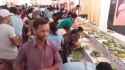 Uttar Pradesh： People loot mangoes from display_thumb.jpg
