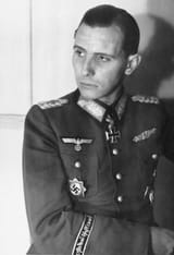Bundesarchiv_Bild_183-2004-0330-500,_Otto_Ernst_Remer