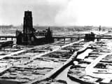 960px-Rotterdam,_Laurenskerk,_na_bombardement_van_mei_1940