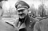 Adolf_Hitler,_20._april_1945.jpg_(2)