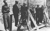 Andrei_Vlasov_hanging