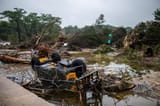 2025-07-05T173213Z_440219673_RC2EGFARL4UJ_RTRMADP_3_USA-WEATHER-TEXAS-FLOODING-1200x798