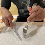 is-this-way-of-holding-a-fork-incorrect-and-considered-bad-v0-kx67tkopqz6c1[1]