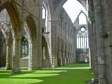 Tintern_Abbey-inside-2004