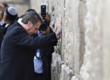 2019-04-01T151916Z_582069575_RC1890F47EC0_RTRMADP_3_ISRAEL-BRAZIL-BOLSONARO-WESTERN-WALL