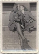 kissing girls from the Auxiliary Unit of Luftwaffe