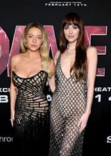 dakota-johnson-and-sydney-sweeney-v0-eg9atn08x3ae1