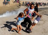 181125205733-11-migrant-border-1125