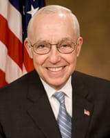 Michael_Mukasey,_official_AG_photo_portrait,_2007_(2)