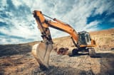 excavator-operator-tips-hec-of-amrica-scaled-1-1024x683