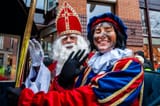 St-Nicholas-makes-his-entrance-into-the-city-by-sailing-down-the-river