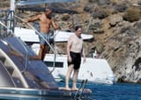 musk_swimming