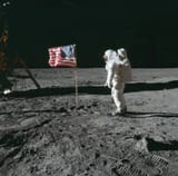 apollo_11_flag_on_the_moon_w_aldrin_as11-40-5874[1]