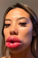 bimbo-duck-lip-asian-hoe-v0-5up9uz3l9xuc1