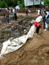 Srebrenica_Massacre_-_Mass_Gravesite_-_Potocari_2007