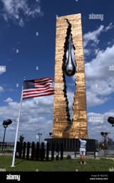 september-11th-memorial-called-to-the-struggle-against-world-terrorism-BR2CDG