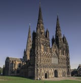 1024px-Lichfield_Cathedral_2010-10-13