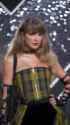 Taylor Swift at the 2024 VMAs_thumb.jpg