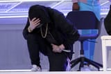 220214-eminem-knee-mb-1255-7b170a