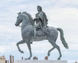 Louis XIV Statue équestre sur la place Bellecour (Lyon)