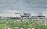 new Chinese 155mm howitzer, presumably the SH-16 🚚, undergoing field trials. The turret is fully automated so only two crew are needed