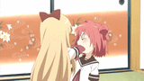 yuruyuri-akari-kyoko-anime-slap-fcacgc0edqhci6eh-264118416