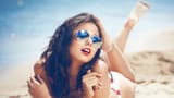 papers.co-he64-beach-girl-sunglasses-sunny-summer-sexy-1920x1080