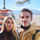 0_YouTube-sensation-Pewdiepie-and-Marzia-Bisognin