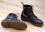 Dr_Martens,_black,_old