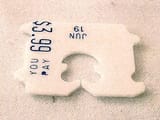 White_bread_clip_on_cloth-_2013-07-03_21-35