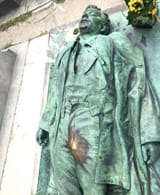 murdered-french-journalist-victor-noirs-gravestone-v0-1oh6l6c85kya1