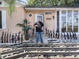 GUNS