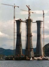 800px-Oil_platform_Norway