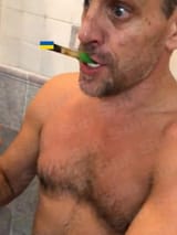 Hunter $ Biden pogging out on that good Ukrshit