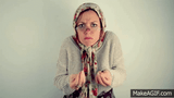 hand-gesture-girl-italian-hand-zwxqy92dysqr5sh4