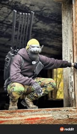ukrainian-drone-operator-v0-xeje6fi14qud1